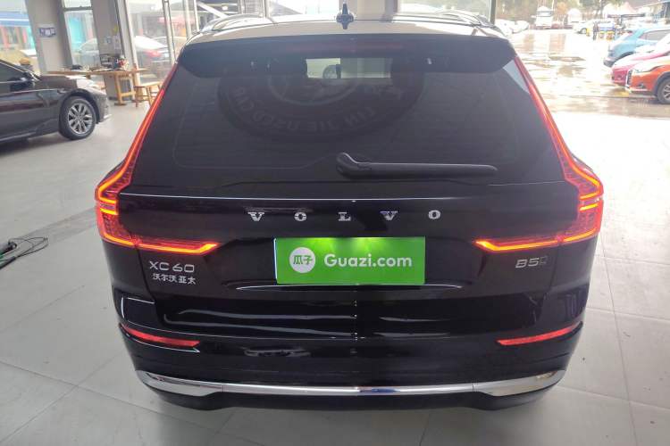 Used Volvo XC60 2025 B5 4x4 Smart Luxury Edition Rear
