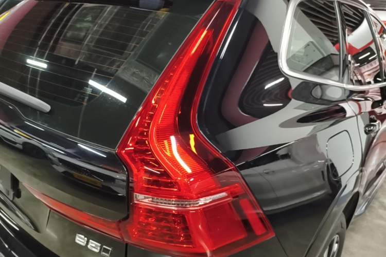 Used Volvo XC60 2025 B5 Four-Wheel Drive Smart & Advanced Luxury Edition Right Rear Taillight