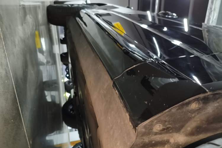 Used Volvo XC60 2025 B5 Four-Wheel Drive Smart & Advanced Luxury Edition Right Side Sill