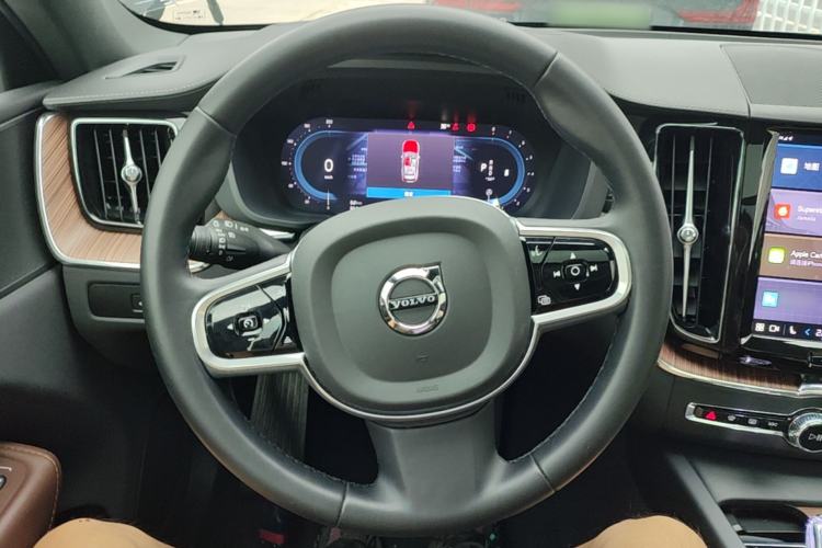 Used Volvo XC60 2025 B5 Four-Wheel Drive Smart & Advanced Luxury Edition Steering Wheel