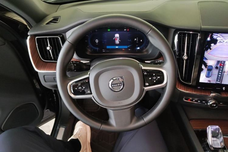 Used Volvo XC60 2025 B5 Four-Wheel Drive Smart & Advanced Luxury Edition Steering Wheel