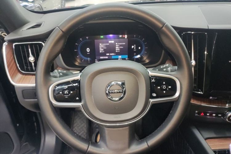 Used Volvo XC60 2025 B5 Four-Wheel Drive Smart & Advanced Luxury Edition Steering Wheel