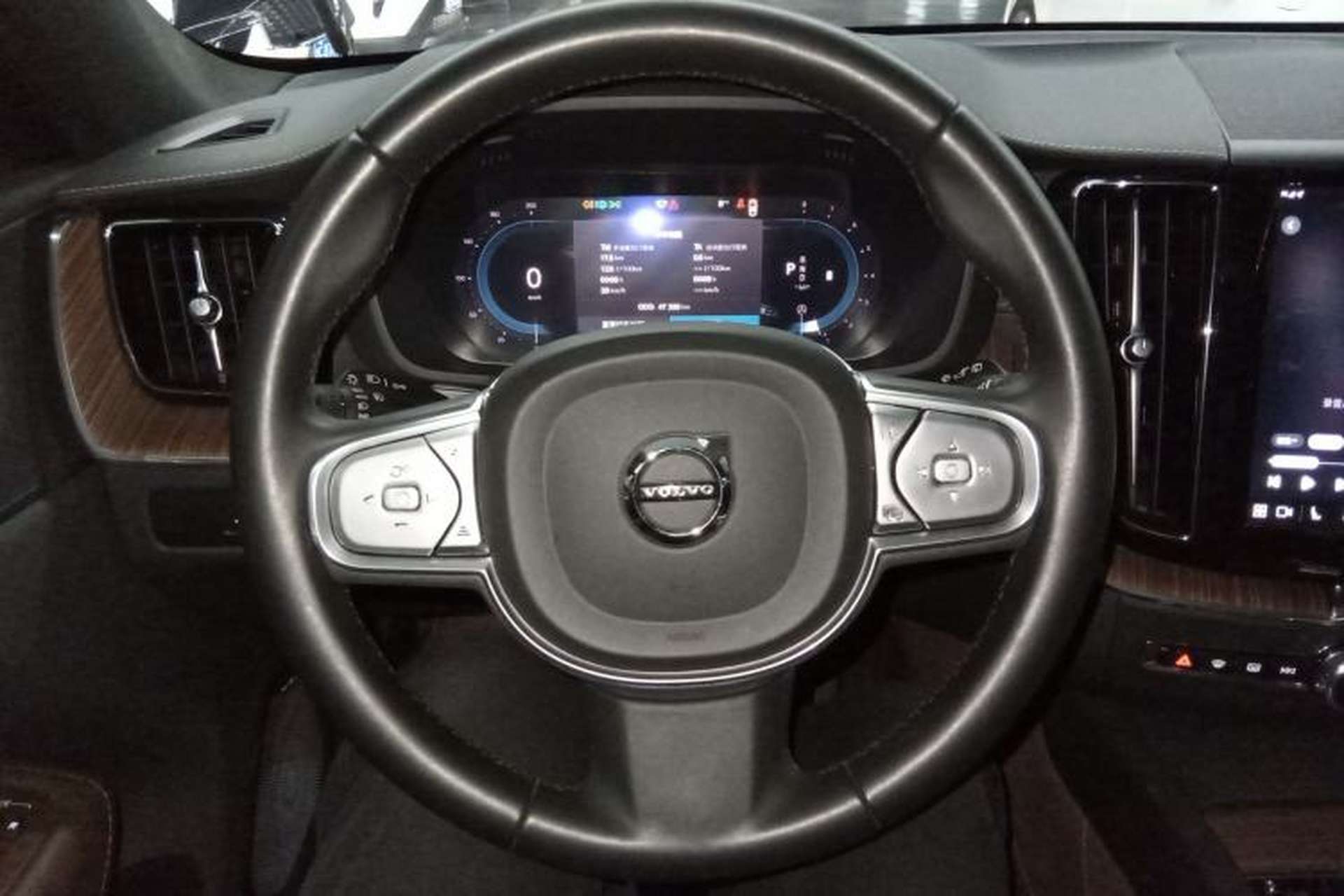 Used Volvo XC60 2025 B5 Four-Wheel Drive Smart & Advanced Luxury Edition Steering Wheel