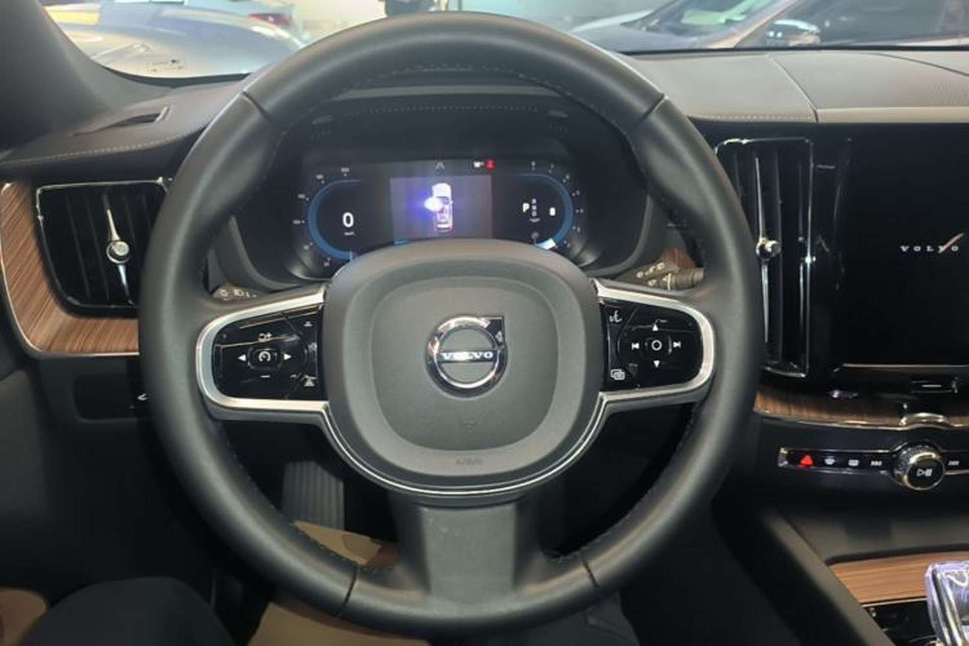 Used Volvo XC60 2025 B5 Four-Wheel Drive Smart & Advanced Luxury Edition Steering Wheel