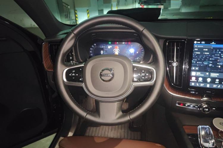 Used Volvo XC60 2025 B5 Four-Wheel Drive Smart & Advanced Luxury Edition Steering Wheel