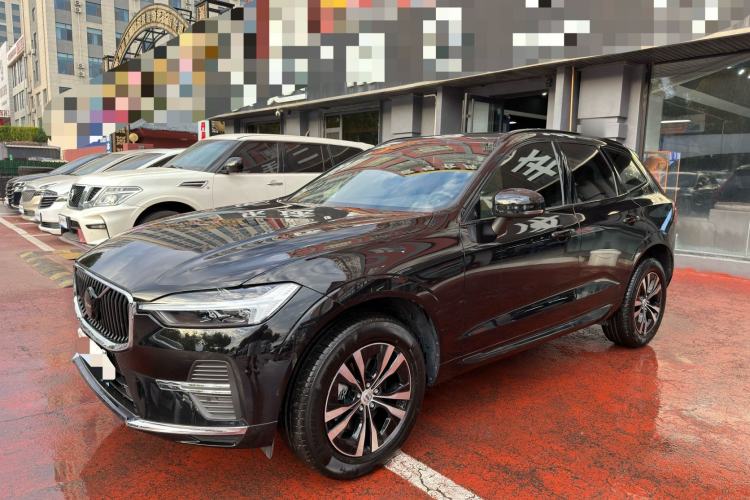 Volvo XC60 2025 B5 4x4 Smart Luxury Edition