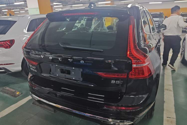 Used Volvo XC60 2025 B5 Four-Wheel Drive Smart & Advanced Luxury Edition Trunk