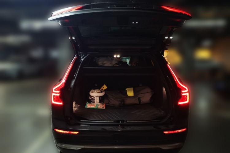 Used Volvo XC60 2025 B5 Four-Wheel Drive Smart & Advanced Luxury Edition Trunk