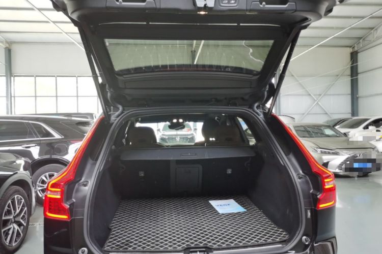 Used Volvo XC60 2025 B5 Four-Wheel Drive Smart & Advanced Luxury Edition Trunk