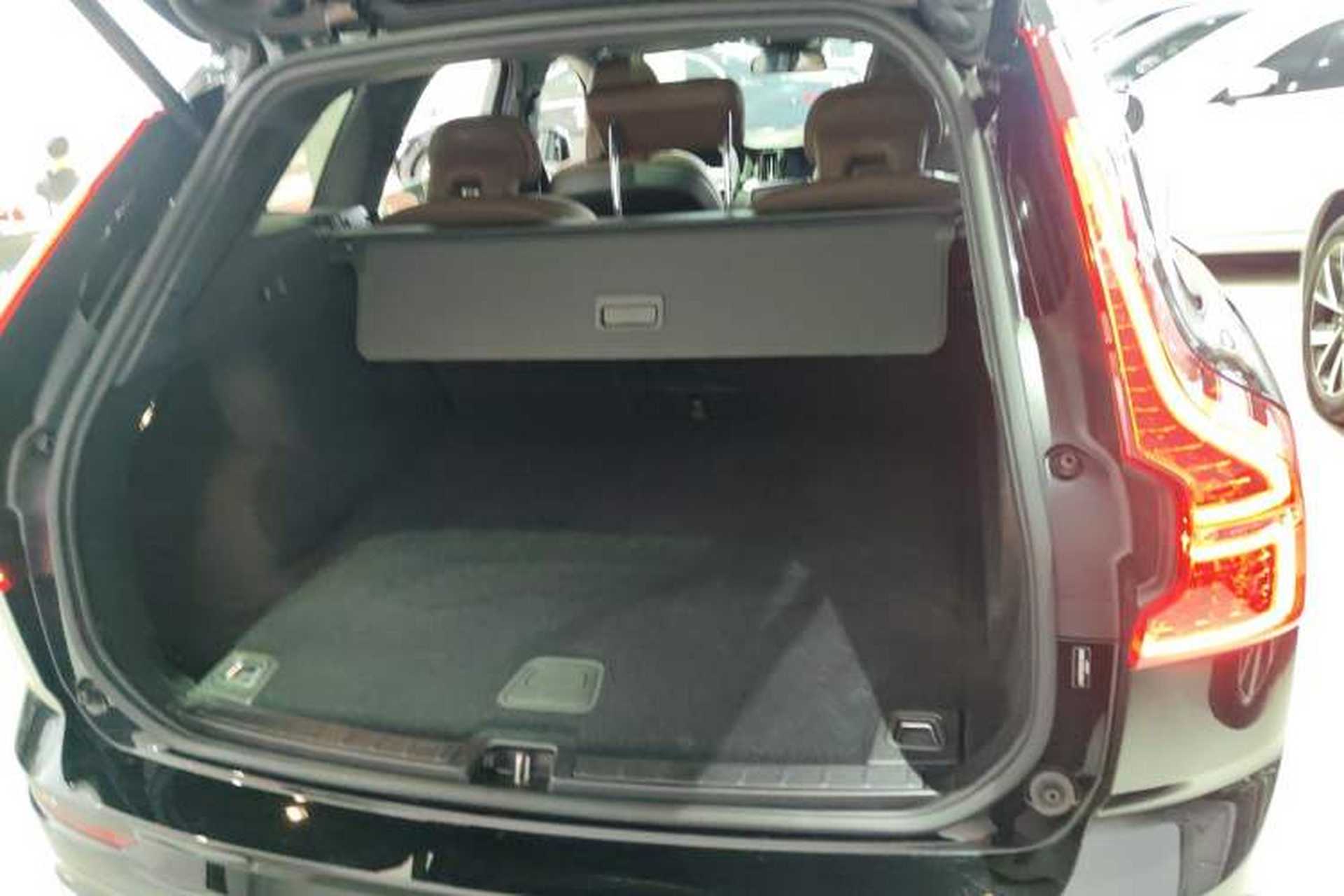 Used Volvo XC60 2025 B5 4x4 Smart Luxury Edition Trunk