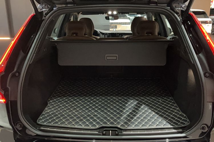 Used Volvo XC60 2025 B5 Four-Wheel Drive Smart & Advanced Luxury Edition Trunk