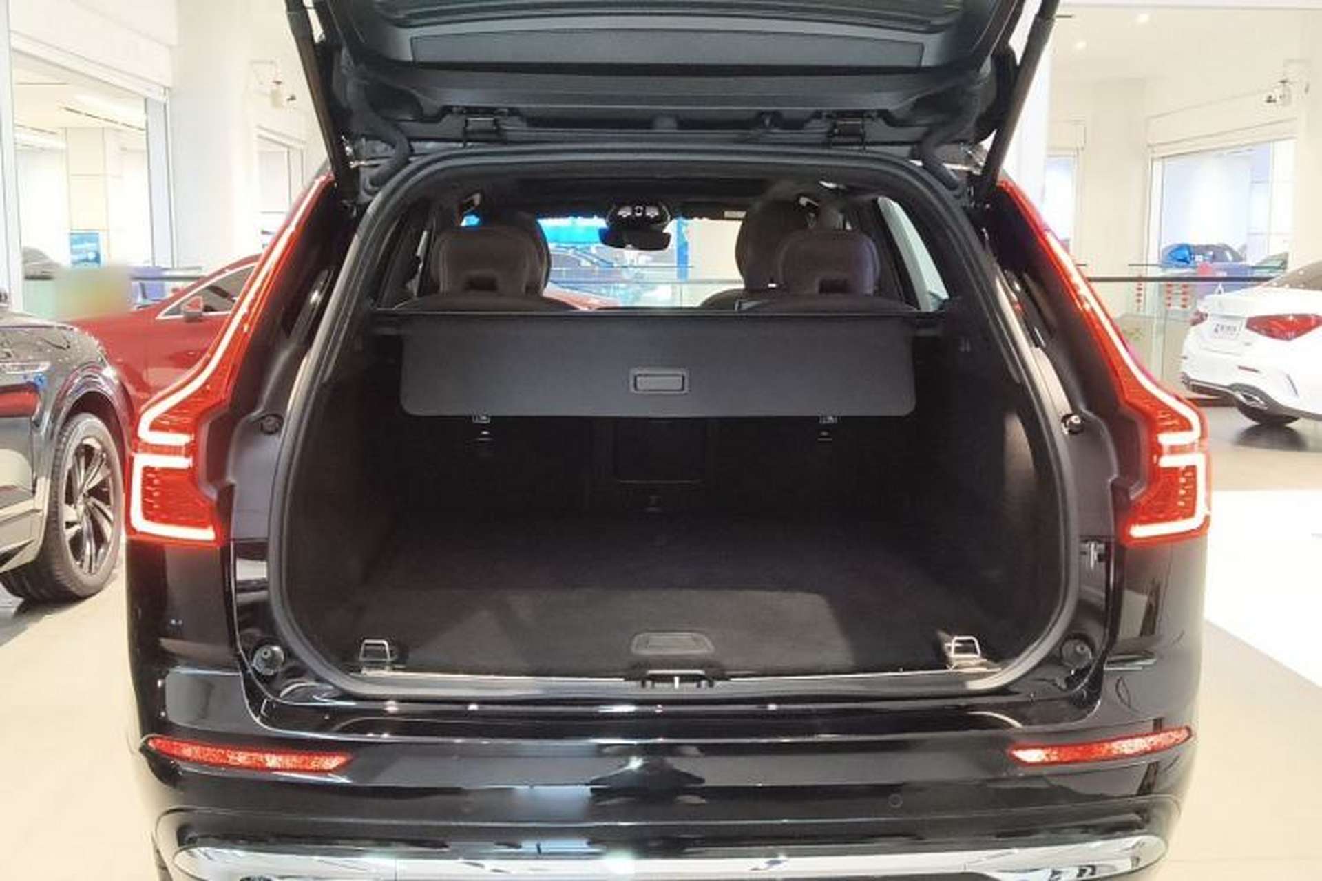 Used Volvo XC60 2025 B5 Four-Wheel Drive Smart & Advanced Luxury Edition Trunk