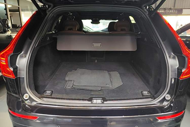 Used Volvo XC60 2025 B5 Four-Wheel Drive Smart & Advanced Luxury Edition Trunk