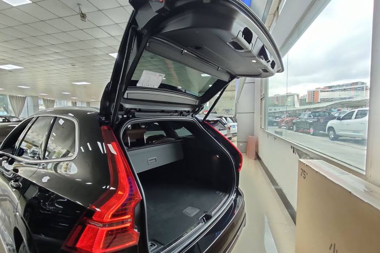 Used Volvo XC60 2025 B5 Four-Wheel Drive Smart & Advanced Luxury Edition Trunk
