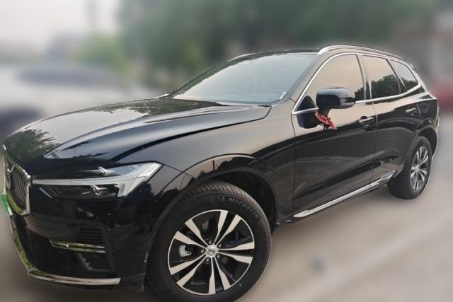 Used Volvo XC60 2025 B5 4x4 Smart Luxury Edition