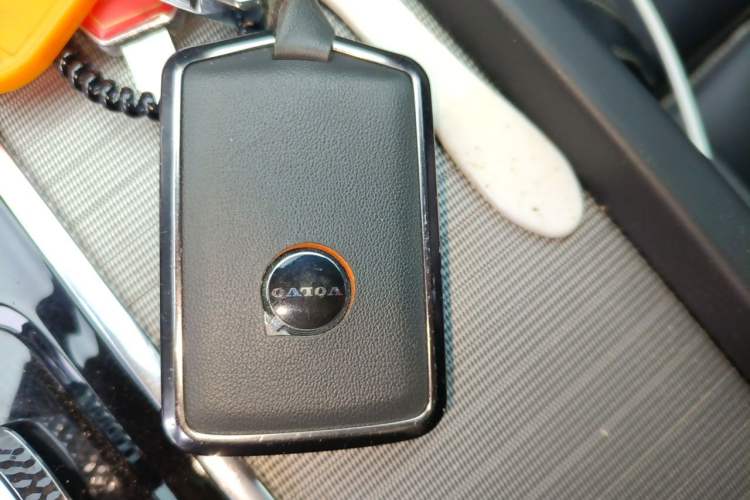 Used Volvo XC60 2025 B5 Four-Wheel Drive Smart & Advanced Midnight Black Edition Vehicle Key