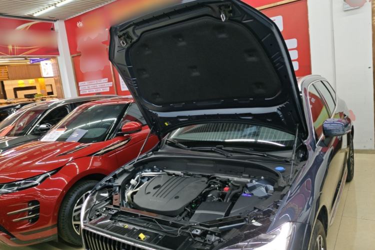 Used Volvo XC60 2025 B5 Four-Wheel Drive Smart & Advanced Luxury Edition Engine Bay