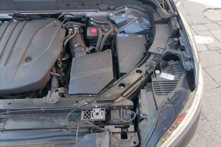 Used Volvo XC60 2025 B5 4x4 Smart Luxury Edition Engine Bay Left