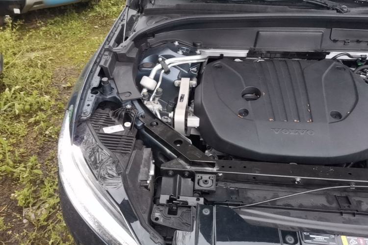 Used Volvo XC60 2025 B5 Four-Wheel Drive Smart & Advanced Luxury Edition Engine Bay Right