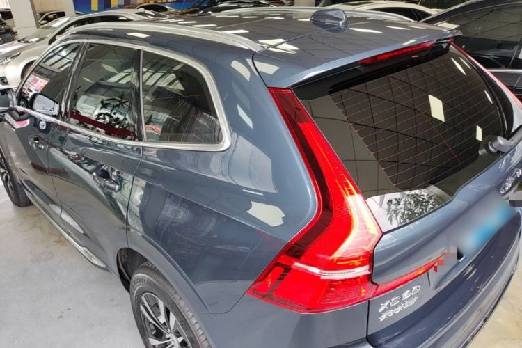 Used Volvo XC60 2025 B5 4x4 Smart Luxury Edition Exterior 2