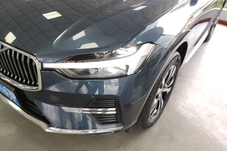Used Volvo XC60 2025 B5 4x4 Smart Luxury Edition Left Front Headlight