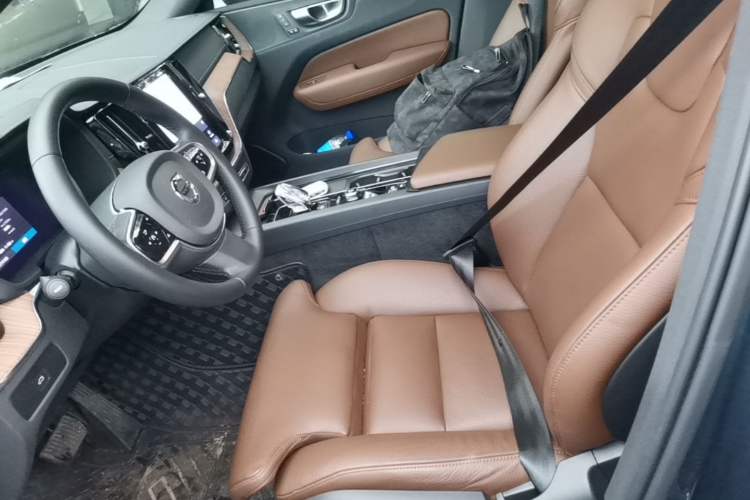 Used Volvo XC60 2025 B5 Four-Wheel Drive Smart & Advanced Luxury Edition Left Front Seat