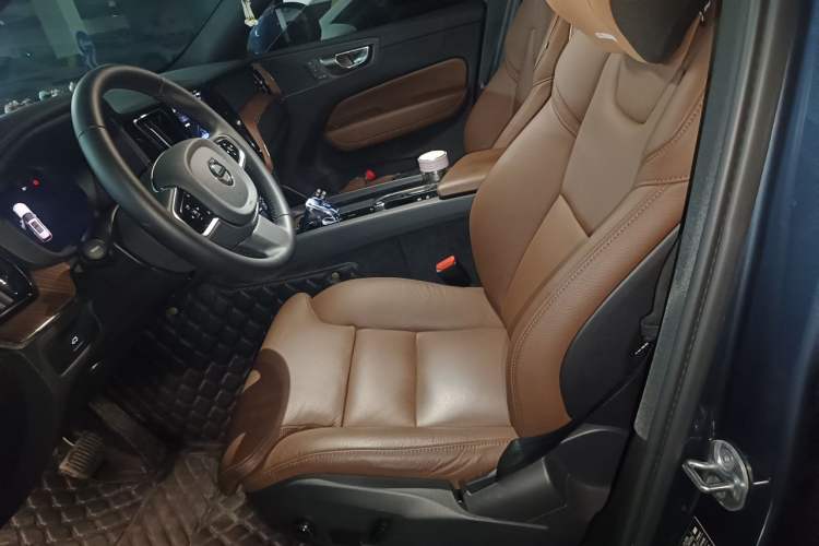 Used Volvo XC60 2025 B5 Four-Wheel Drive Smart & Advanced Luxury Edition Left Front Seat