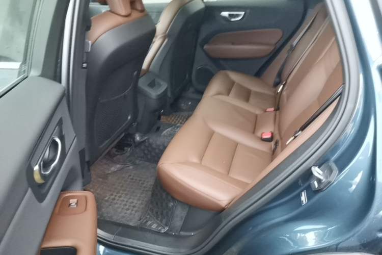 Used Volvo XC60 2025 B5 Four-Wheel Drive Smart & Advanced Luxury Edition Left Rear Seat