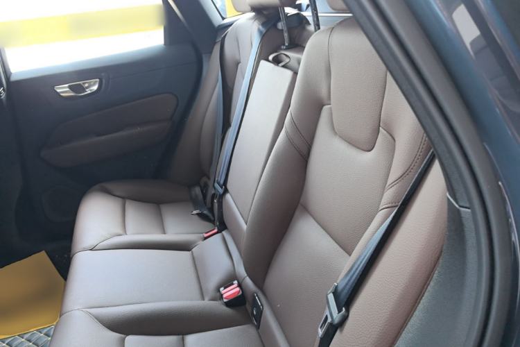 Used Volvo XC60 2025 B5 4x4 Smart Luxury Edition Left Rear Seat