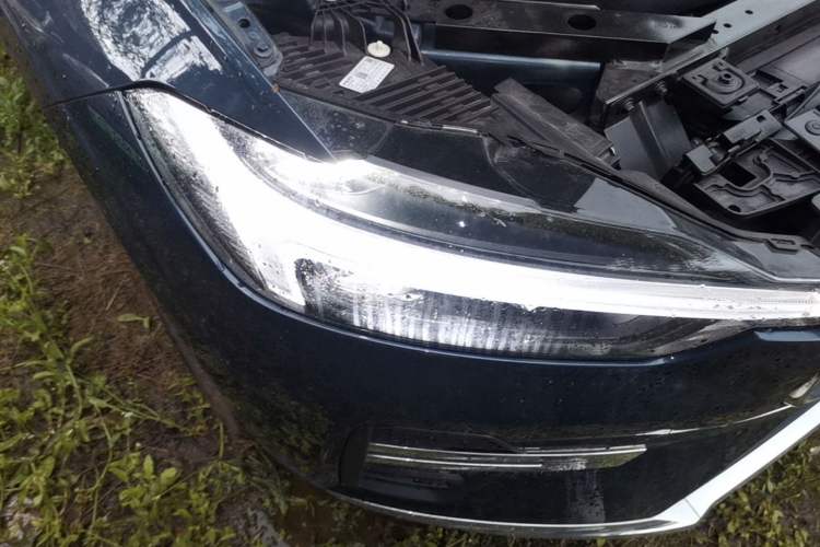 Used Volvo XC60 2025 B5 Four-Wheel Drive Smart & Advanced Luxury Edition Right Front Headlight