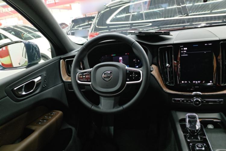 Used Volvo XC60 2025 B5 Four-Wheel Drive Smart & Advanced Luxury Edition Steering Wheel