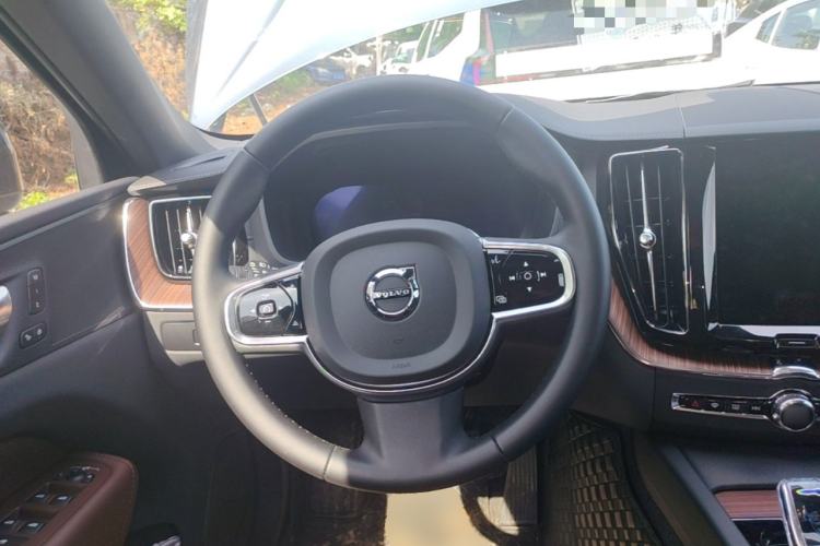 Used Volvo XC60 2025 B5 Four-Wheel Drive Smart & Advanced Luxury Edition Steering Wheel