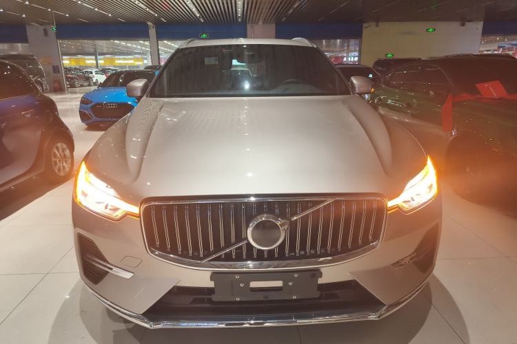 Used Volvo XC60 2025 B5 Four-Wheel Drive Smart & Advanced Luxury Edition Front