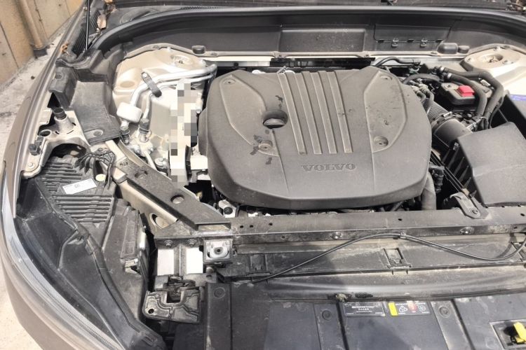Used Volvo XC60 2025 B5 4x4 Smart Luxury Edition Engine Bay Right
