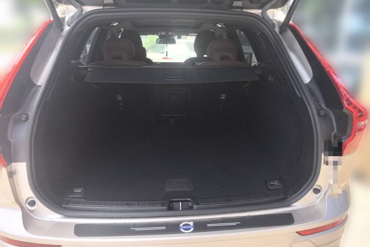 Used Volvo XC60 2025 B5 4x4 Smart Luxury Edition Trunk