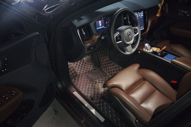 Used Volvo XC60 2025 B5 Four-Wheel Drive Smart & Advanced Luxury Edition Driver Seat