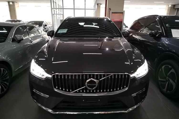 Used Volvo XC60 2025 B5 4x4 Smart Luxury Edition Exterior 1