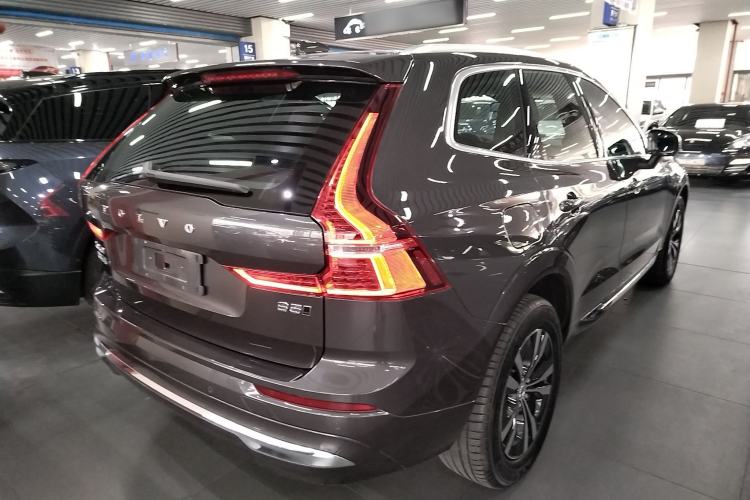 Used Volvo XC60 2025 B5 4x4 Smart Luxury Edition Exterior 5