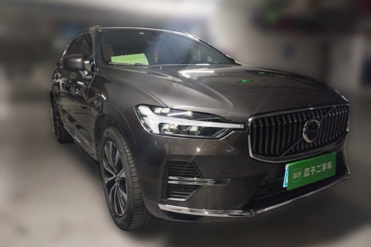 Used Volvo XC60 2025 B5 Four-Wheel Drive Smart & Advanced Luxury Edition Front Right 45 Deg