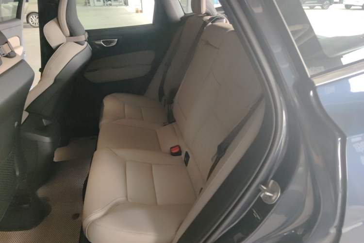 Used Volvo XC60 2025 B5 Four-Wheel Drive Smart & Advanced Luxury Edition Left Rear Seat