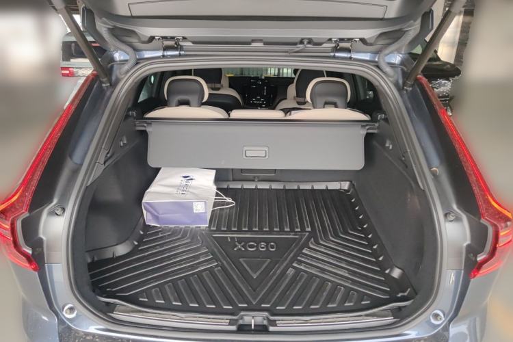 Used Volvo XC60 2025 B5 Four-Wheel Drive Smart & Advanced Luxury Edition Trunk