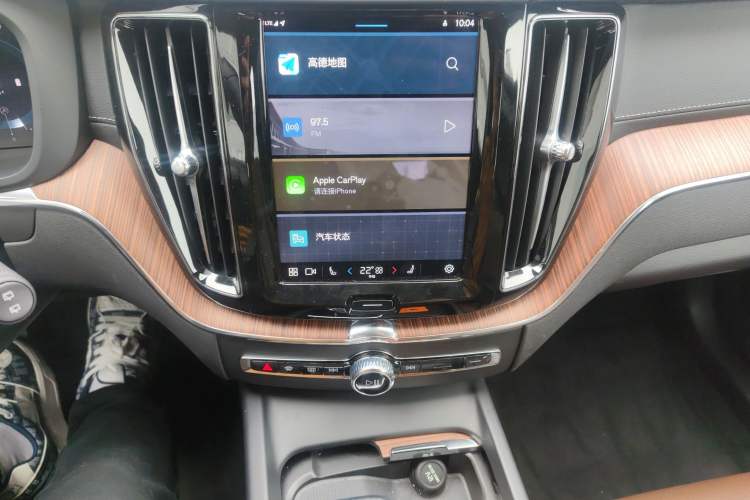 Used Volvo XC60 2025 B5 Four-Wheel Drive Smart & Advanced Luxury Edition Audio And AC Panel