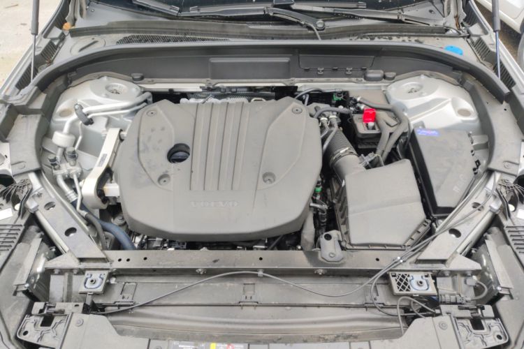Used Volvo XC60 2025 B5 Four-Wheel Drive Smart & Advanced Luxury Edition Engine Bay