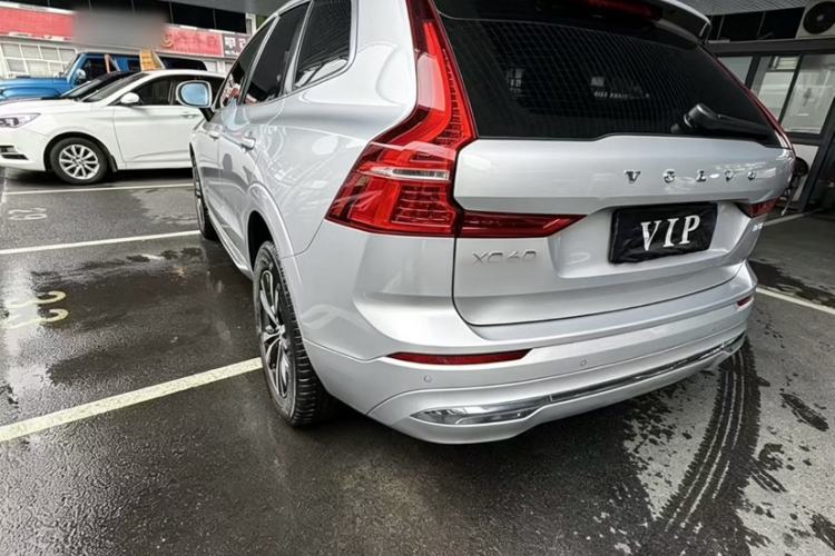 Used Volvo XC60 2025 B5 4x4 Smart Luxury Edition Exterior 3