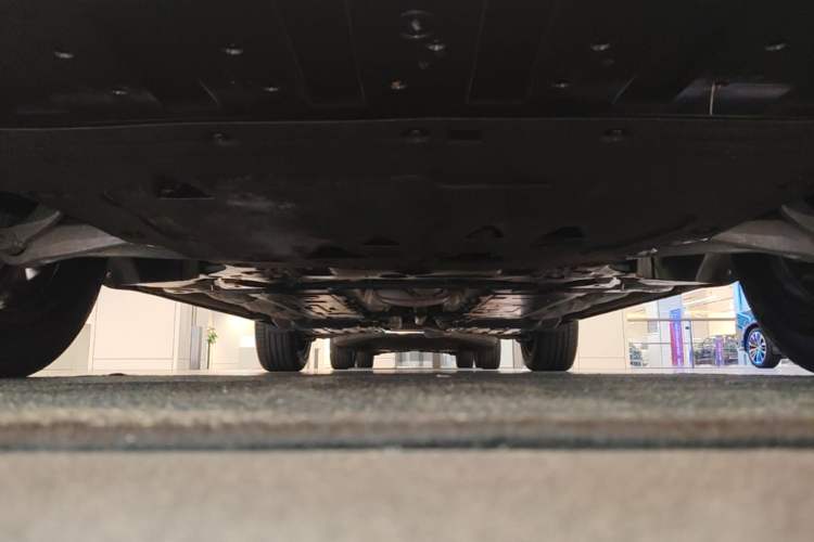 Used Volvo XC60 2025 B5 4x4 Smart Luxury Edition Chassis Front
