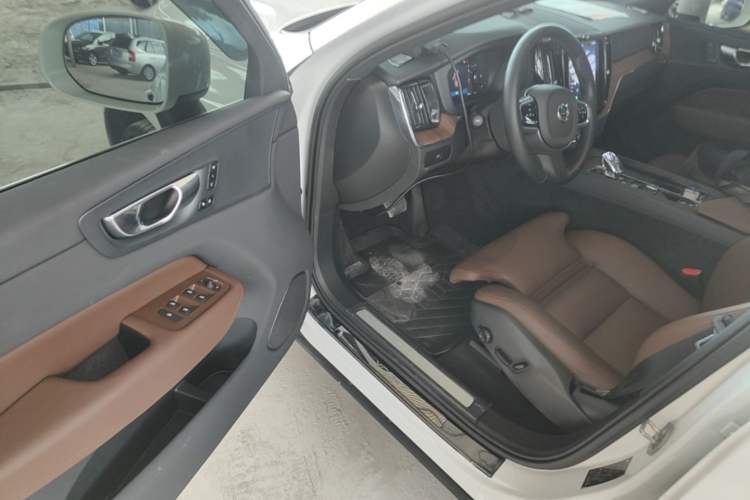 Used Volvo XC60 2025 B5 Four-Wheel Drive Smart & Advanced Luxury Edition Driver Seat