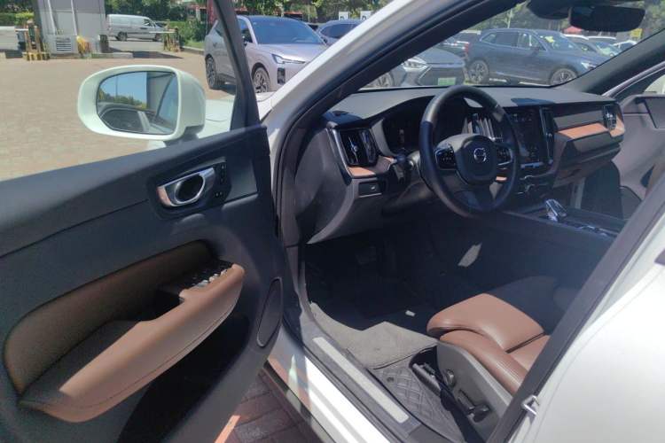 Used Volvo XC60 2025 B5 Four-Wheel Drive Smart & Advanced Luxury Edition Driver Seat