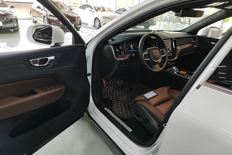 Used Volvo XC60 2025 B5 Four-Wheel Drive Smart & Advanced Luxury Edition Driver Seat