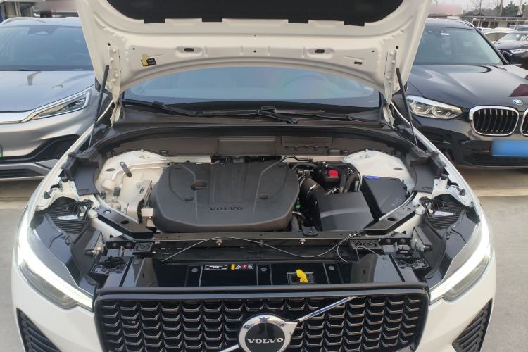 Used Volvo XC60 2025 B5 4x4 Smart & Advanced Sport Edition Engine Bay