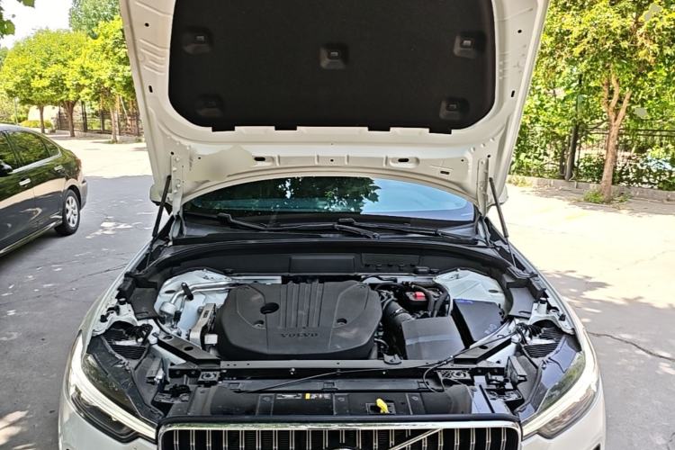 Used Volvo XC60 2025 B5 Four-Wheel Drive Smart & Advanced Luxury Edition Engine Bay